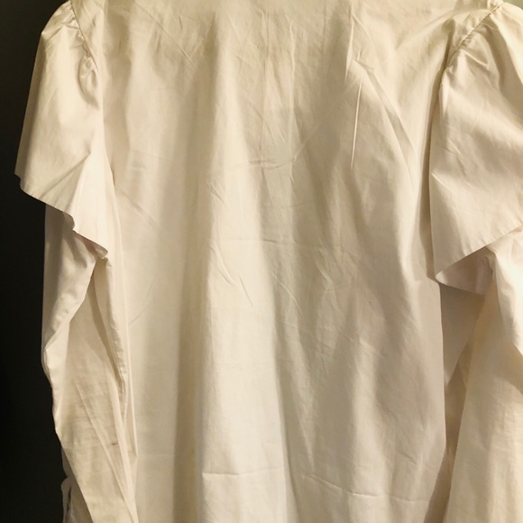 Cute and Sassy white blouse - Picture 3 of 5